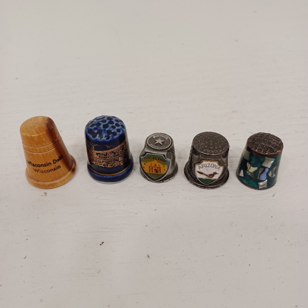 Souvenir state Thimbles Puter ceramic wood and Mexico silver.